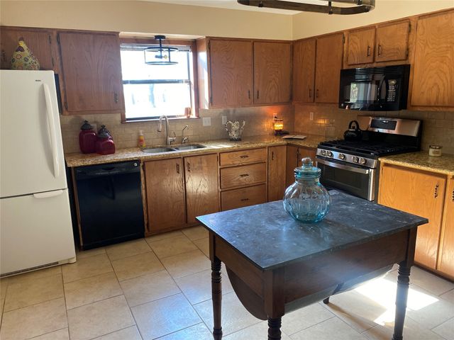 15100 County Road 129, Brownwood, TX 76801