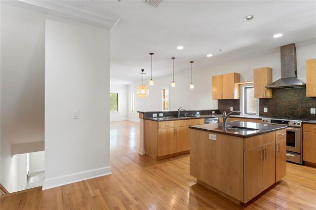 512 S GLEN AVENUE, Tampa, FL 33609