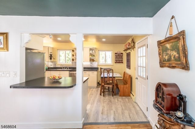 20 Young Dr, Stanhope Boro, NJ 07874