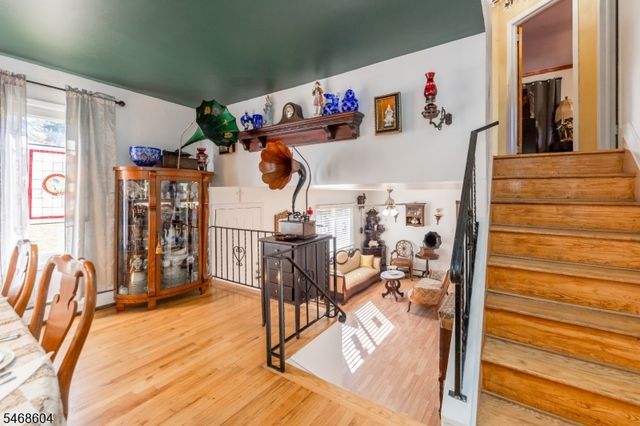 20 Young Dr, Stanhope Boro, NJ 07874