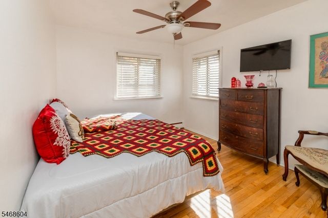 20 Young Dr, Stanhope Boro, NJ 07874