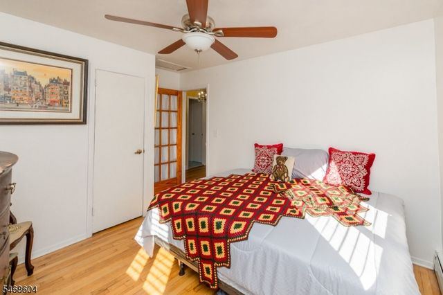 20 Young Dr, Stanhope Boro, NJ 07874