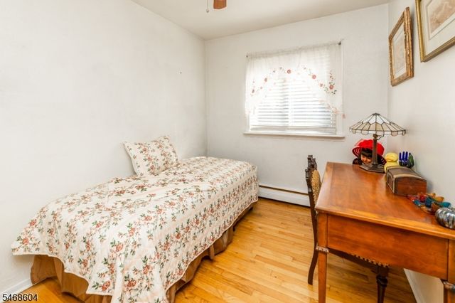 20 Young Dr, Stanhope Boro, NJ 07874