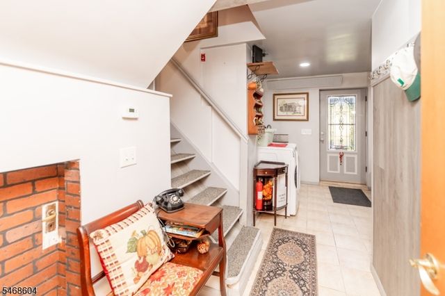 20 Young Dr, Stanhope Boro, NJ 07874