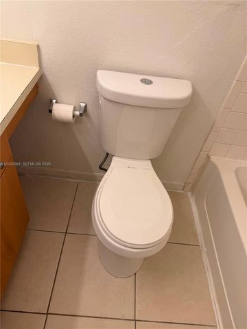 3350 N Pinewalk Drive N 1427, Margate, FL 33063