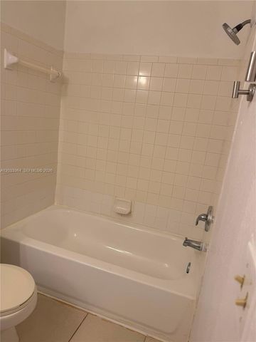 3350 N Pinewalk Drive N 1427, Margate, FL 33063