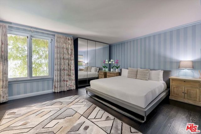 7218 Mulholland Drive, Los Angeles, CA 90068