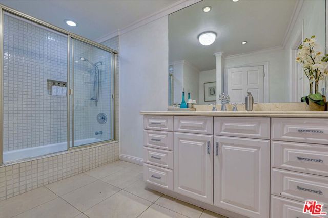 7218 Mulholland Drive, Los Angeles, CA 90068