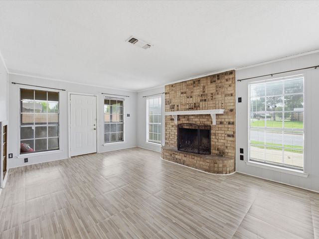 7419 Lemonwood Lane, Fort Worth, TX 76133