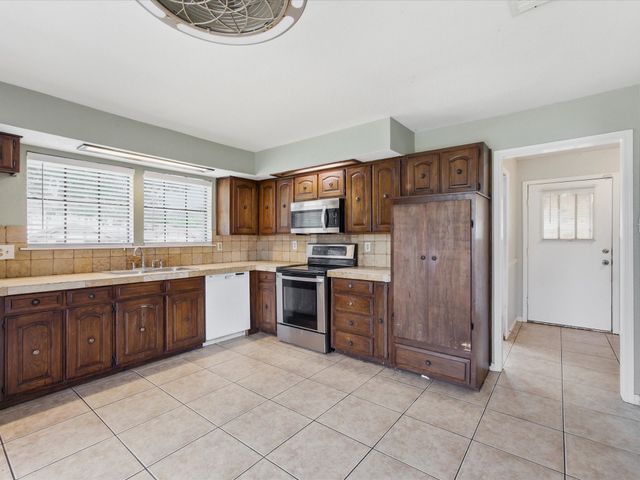 7419 Lemonwood Lane, Fort Worth, TX 76133