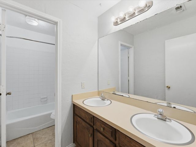 7419 Lemonwood Lane, Fort Worth, TX 76133