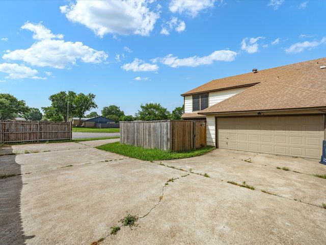 7419 Lemonwood Lane, Fort Worth, TX 76133