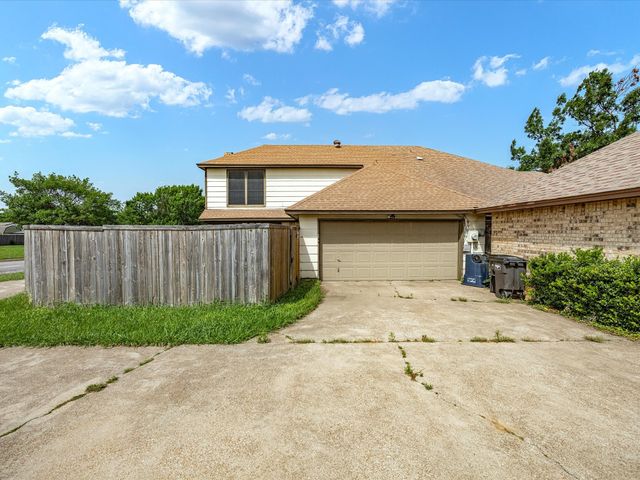 7419 Lemonwood Lane, Fort Worth, TX 76133