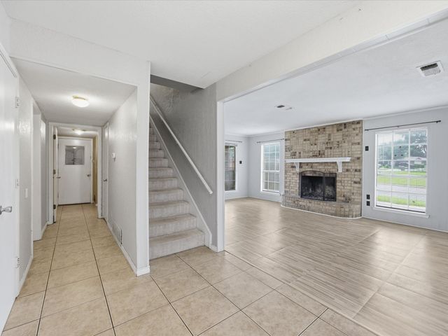 7419 Lemonwood Lane, Fort Worth, TX 76133