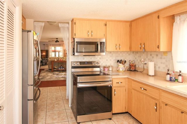 12310 EAGLESWOOD DRIVE D, Hudson, FL 34667