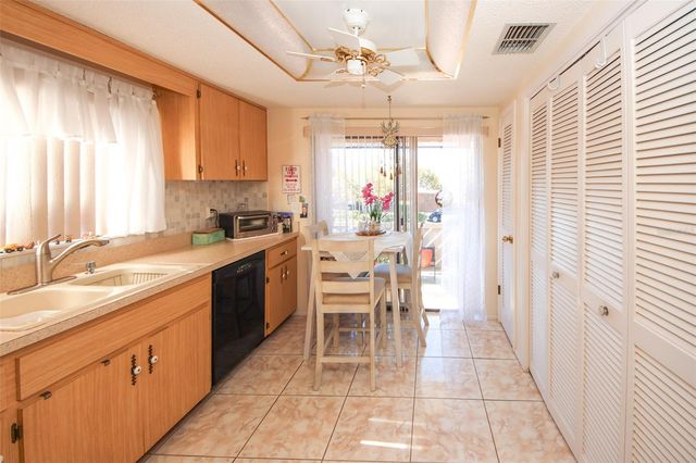 12310 EAGLESWOOD DRIVE D, Hudson, FL 34667