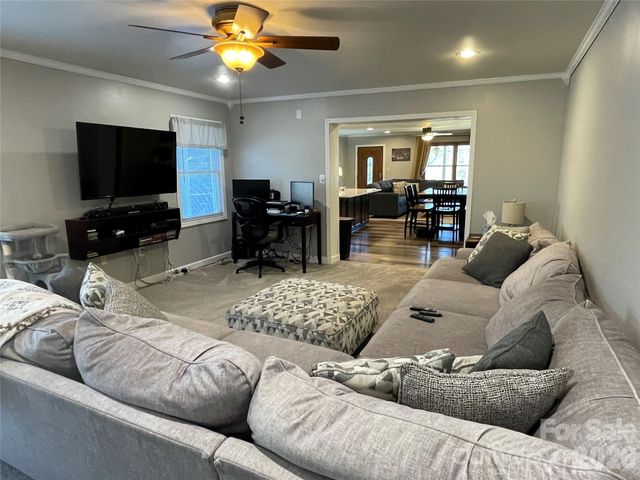 120 General Pemberton Street, Stanley, NC 28164