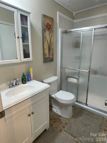 120 General Pemberton Street, Stanley, NC 28164