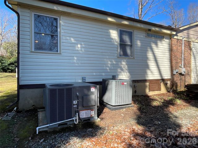 120 General Pemberton Street, Stanley, NC 28164