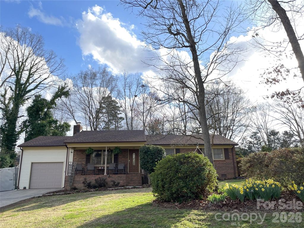 120 General Pemberton Street, Stanley, NC 28164