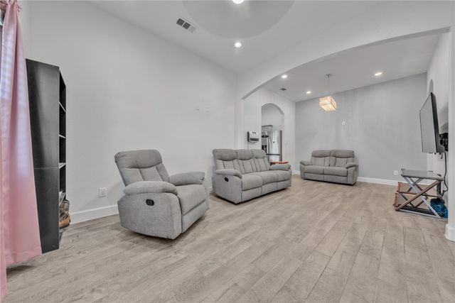 403 13th Street, Mineral Wells, TX 76067