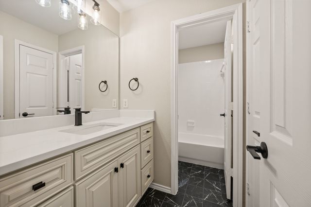 11207 Raveneaux Drive, Frisco, TX 75033