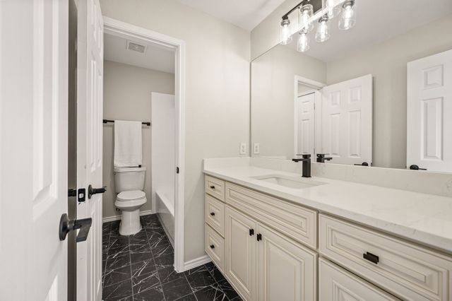 11207 Raveneaux Drive, Frisco, TX 75033