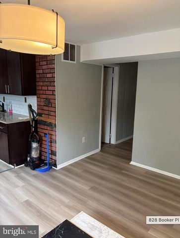 828 BOOKER PL, Capitol Heights, MD 20743