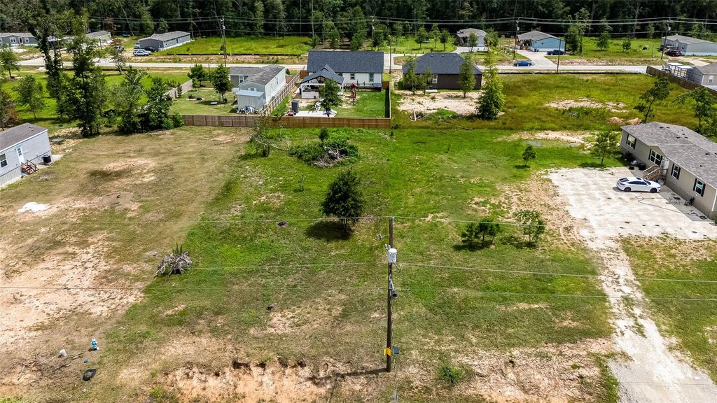 1018 Exotic Pine Drive, Huffman, TX 77336
