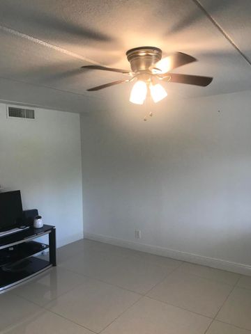 2000 SPRINGDALE Boulevard 210, Palm Springs, FL 33461