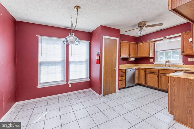 9 WARE DR, Glassboro, NJ 08028