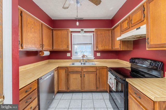 9 WARE DR, Glassboro, NJ 08028