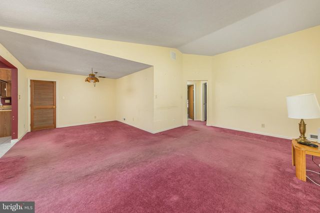 9 WARE DR, Glassboro, NJ 08028