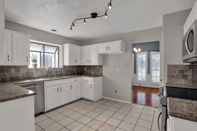 6712 Coach House Lane, Plano, TX 75023