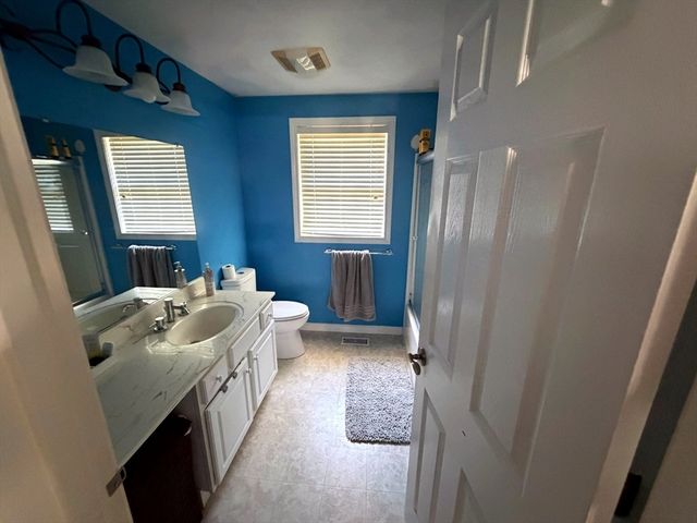 25 Winston Circle, Haverhill, MA 01830