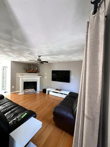 25 Winston Circle, Haverhill, MA 01830