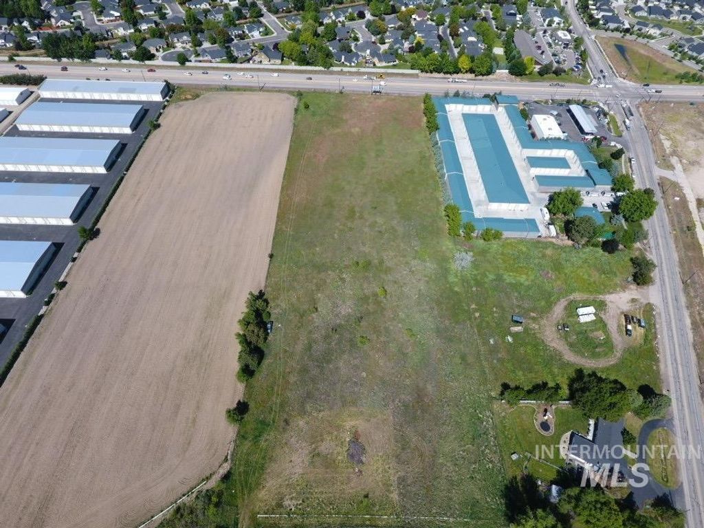 9605 N Horseshoe Bend Rd., Garden City, ID 83714 photo 5