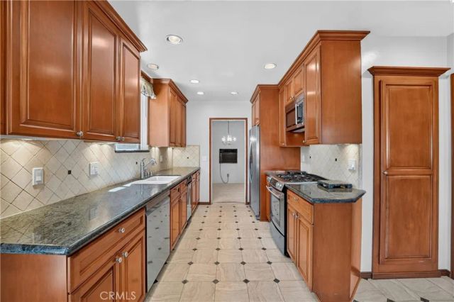 742 Irving, Burbank, CA 91504