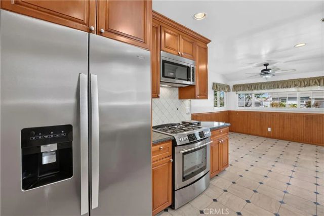 742 Irving, Burbank, CA 91504