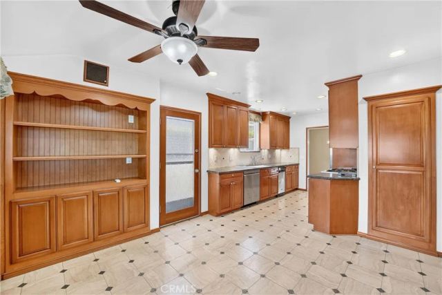 742 Irving, Burbank, CA 91504