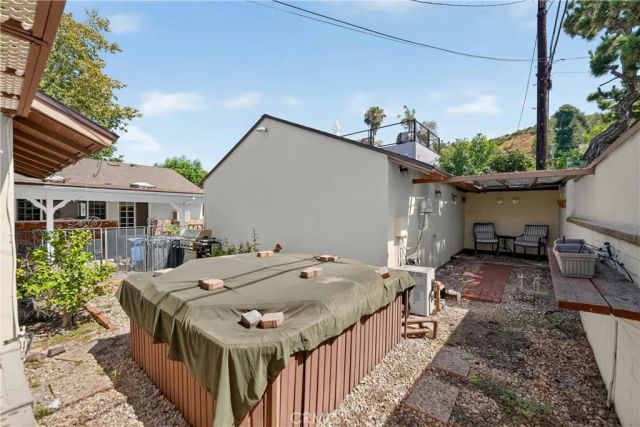 742 Irving, Burbank, CA 91504