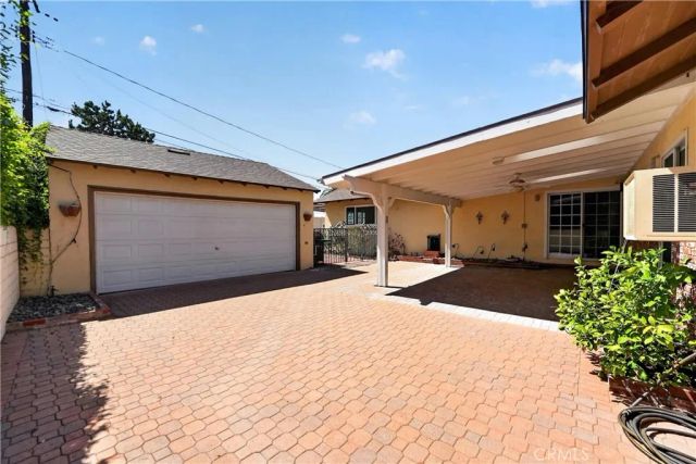 742 Irving, Burbank, CA 91504