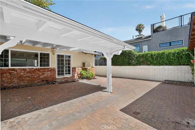 742 Irving, Burbank, CA 91504