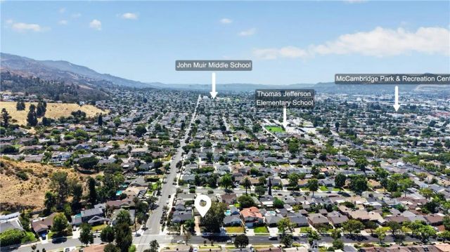 742 Irving, Burbank, CA 91504