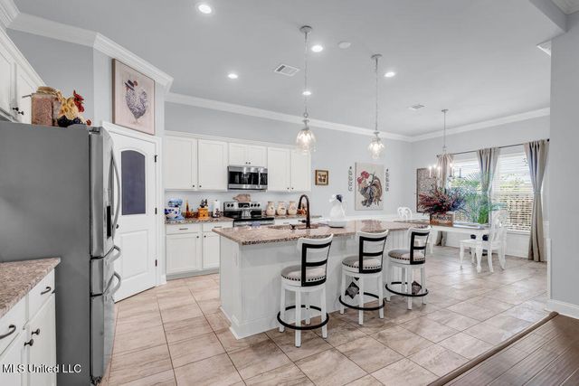 12856 Jackson Lee Drive, Ocean Springs, MS 39564