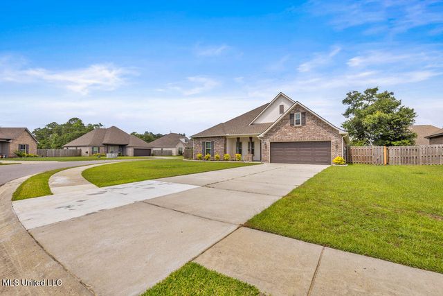 12856 Jackson Lee Drive, Ocean Springs, MS 39564