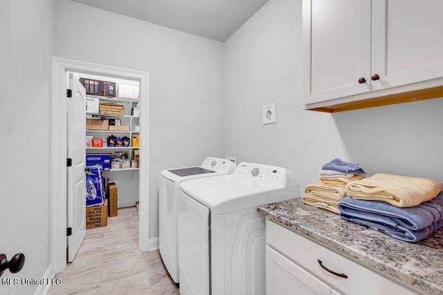 12856 Jackson Lee Drive, Ocean Springs, MS 39564