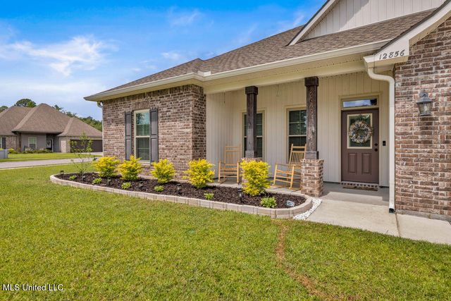 12856 Jackson Lee Drive, Ocean Springs, MS 39564