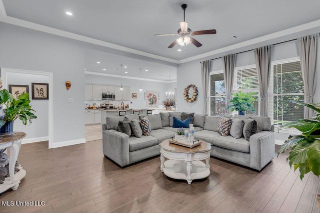12856 Jackson Lee Drive, Ocean Springs, MS 39564