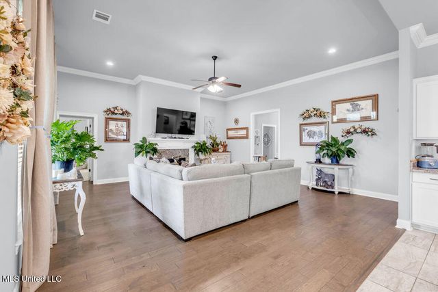 12856 Jackson Lee Drive, Ocean Springs, MS 39564